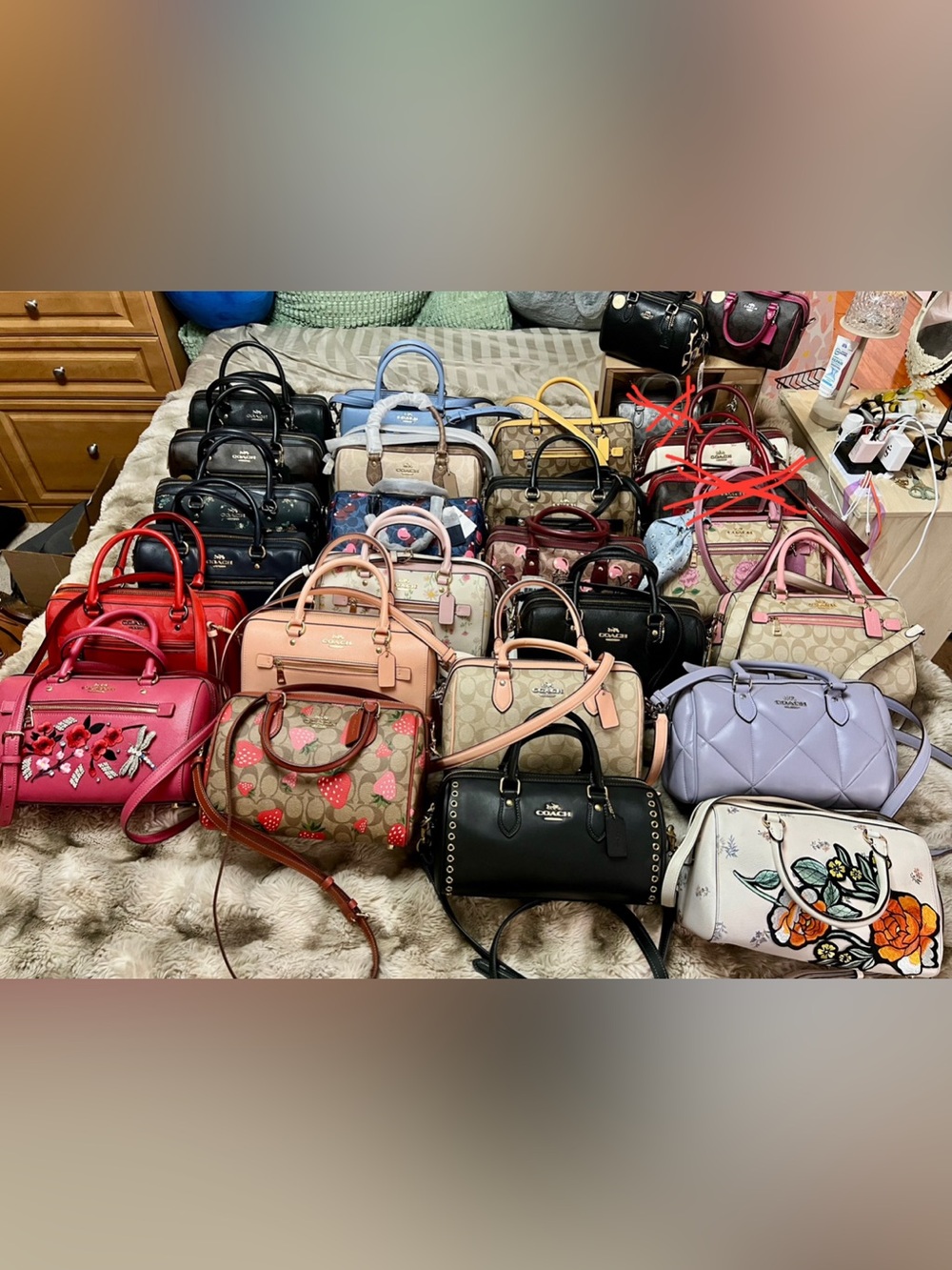 Assorted Coach Rowan bags. Inquire about pricing - Bulk Deals! READ DESCRIPTION!